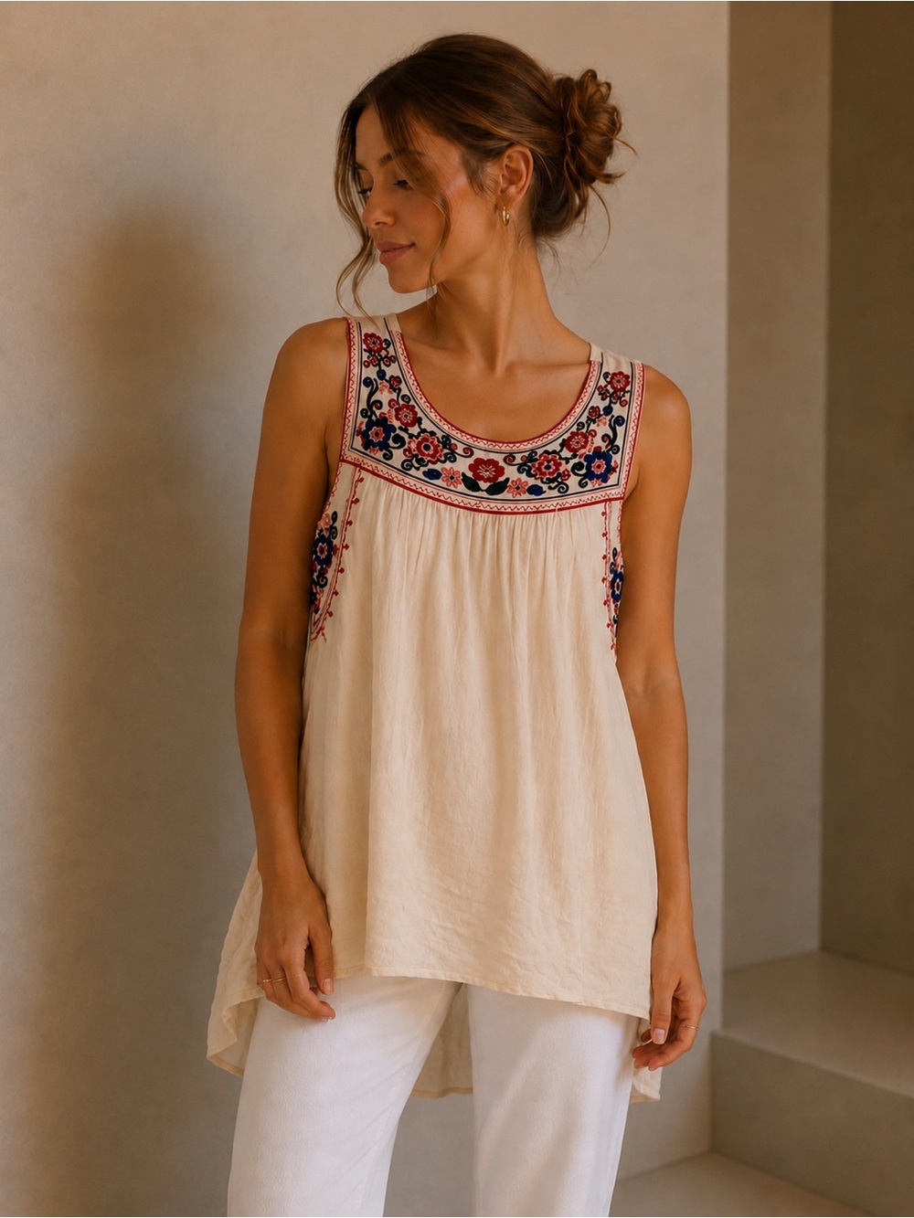 Chelsea& Violet Embroidered Scoop Neck Cream Sleeveless Boho Tunic Top S Medium